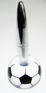 Шариковая ручка на подставке магнит "Футбольный мяч" КО-17-0101
